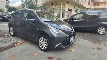 TOYOTA Aygo 1.0 VVT-i 69 CV 5 porte x-cool