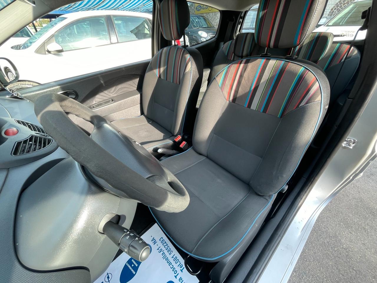 Renault Twingo 1.2 16V Live