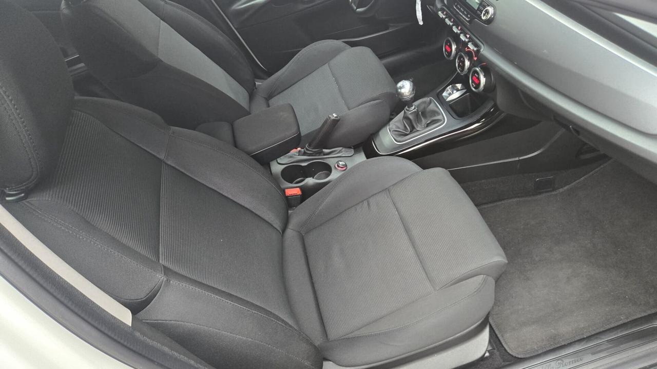 Alfa Romeo Giulietta 1.6 JTDm-2 105 CV Exclusive