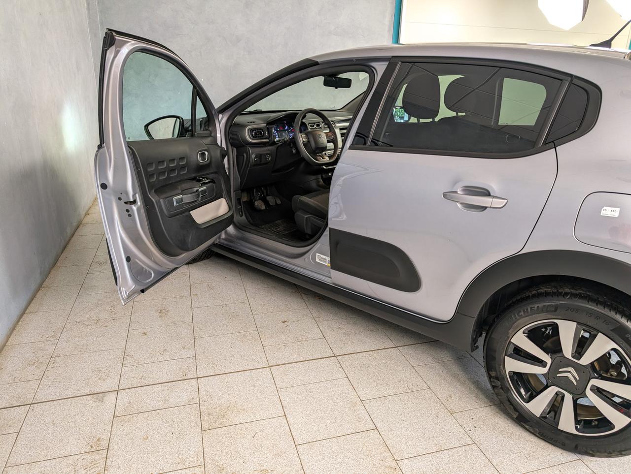 Citroen c3 iii 1.2 puretech 110cv Max