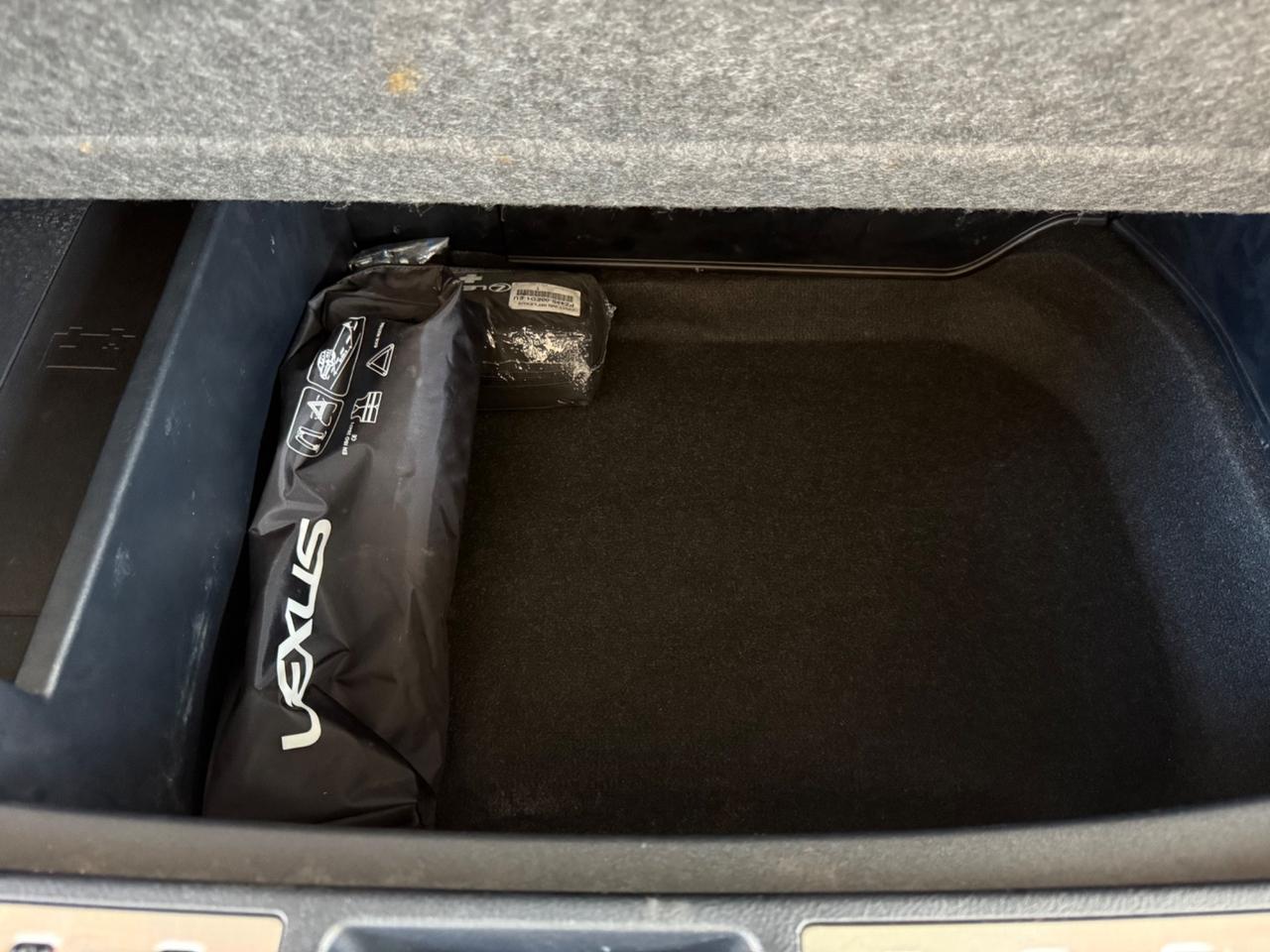 Lexus NX 300h Hybrid Business
