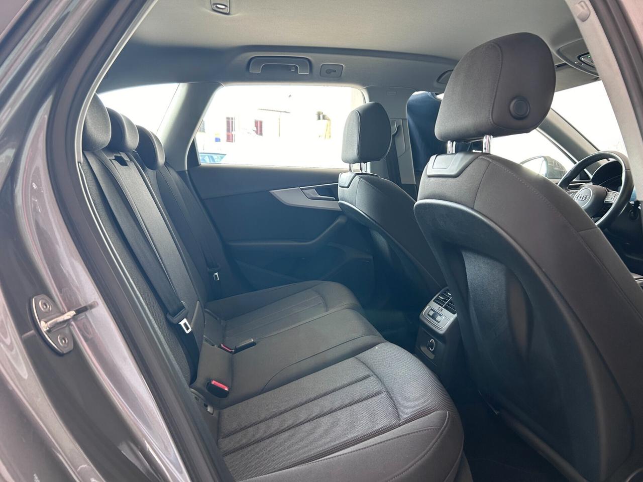 Audi A4 Avant 35 TDI 163 CV S tronic Business Advanced FARI MATRIX, VIRTUAL COCKPIT