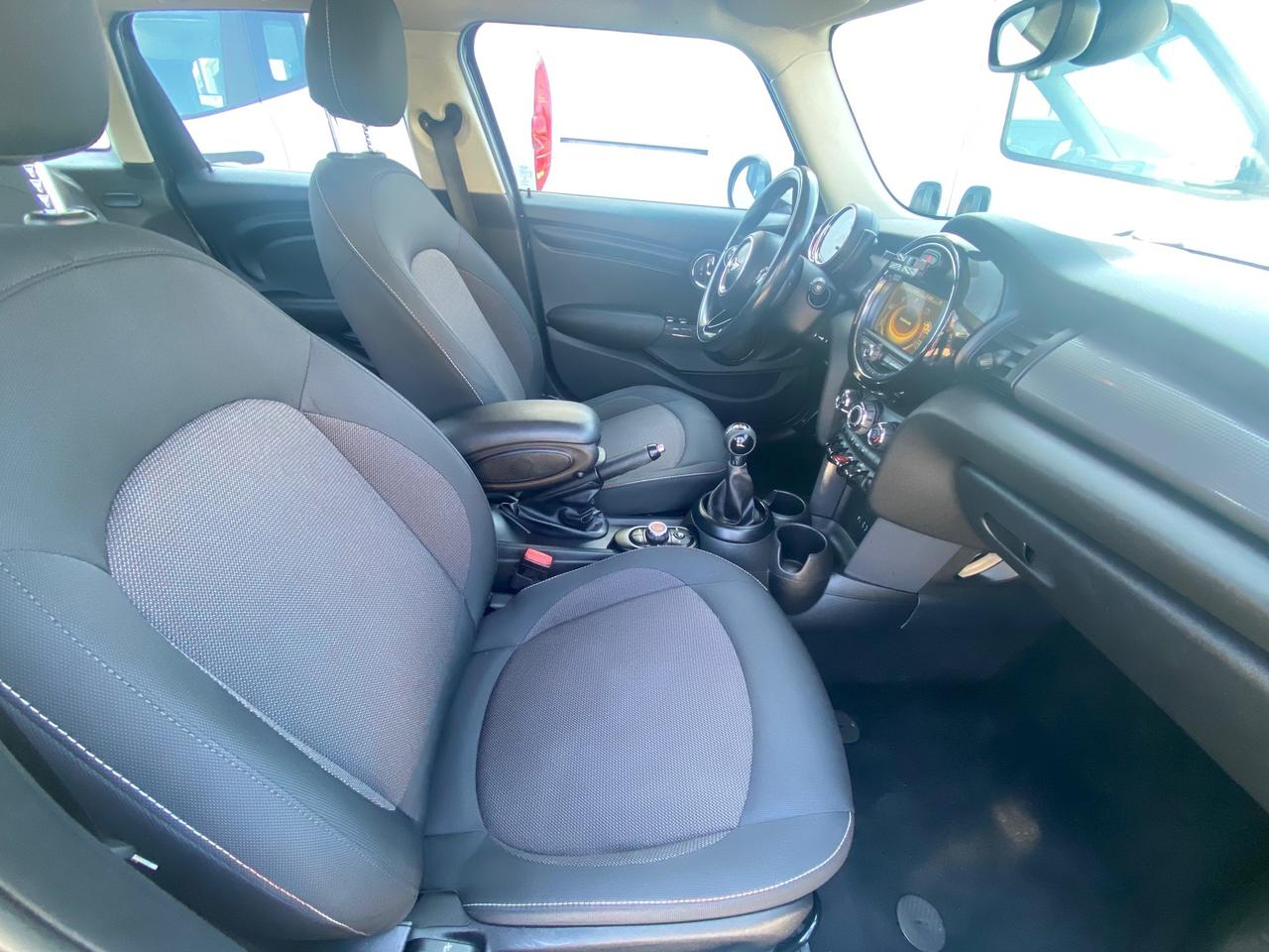 Mini 1.5 Cooper D Business XL 116cv