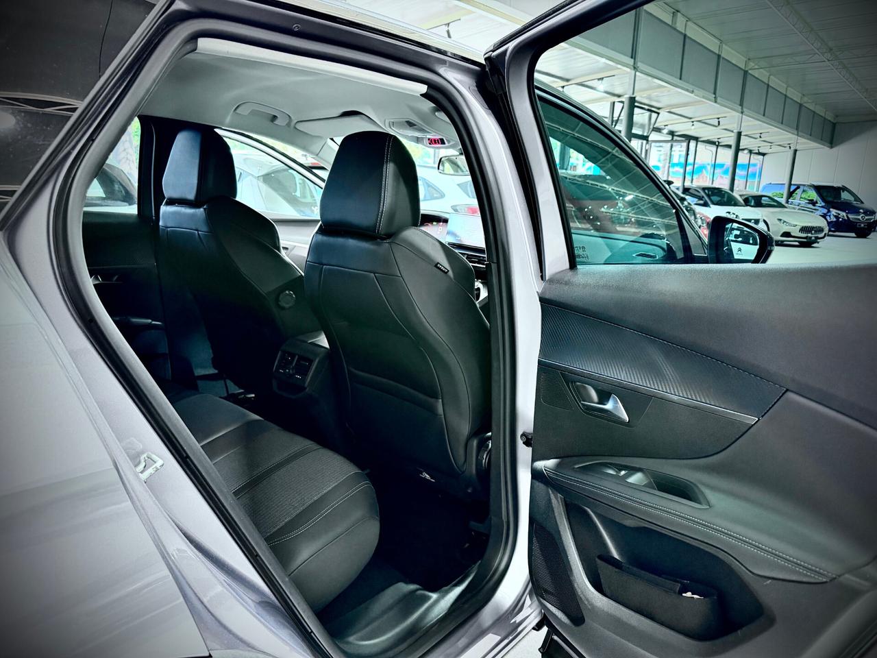 Peugeot 3008 1.5 BlueHDI 131CV EAT8 Allure Pack