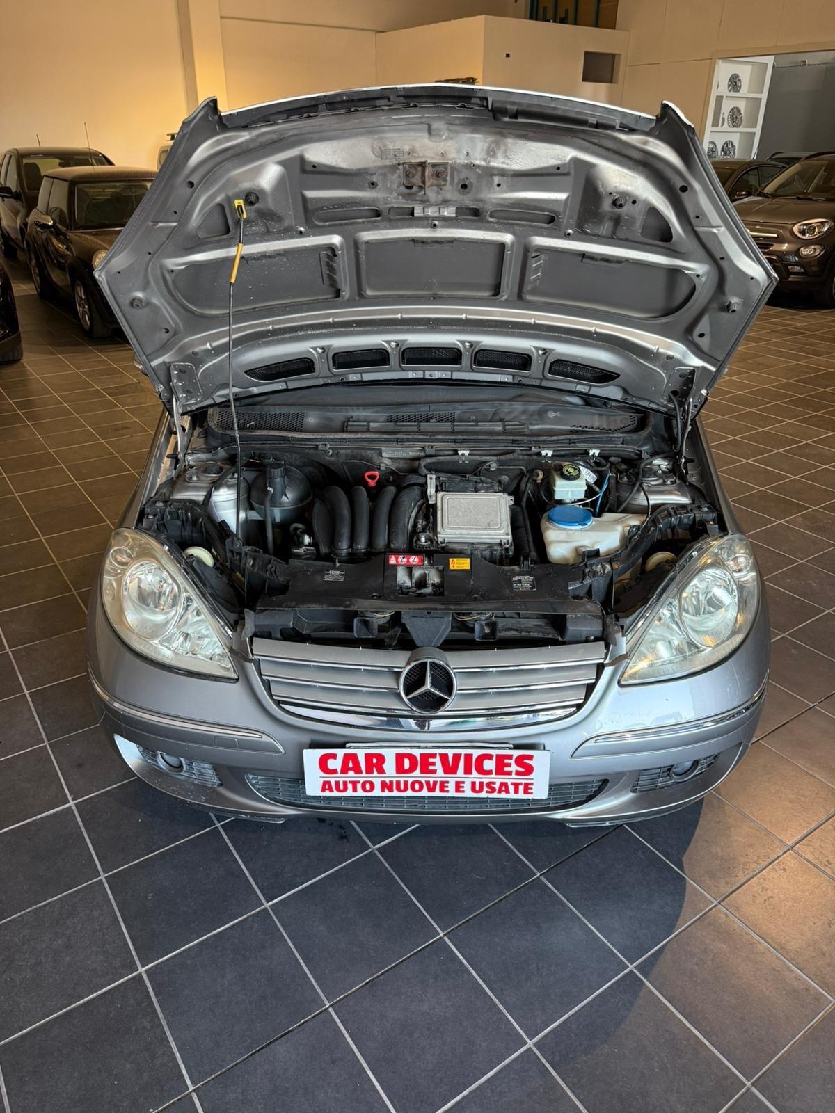 Mercedes A 150 - BENZINA-NEOPATENTATI