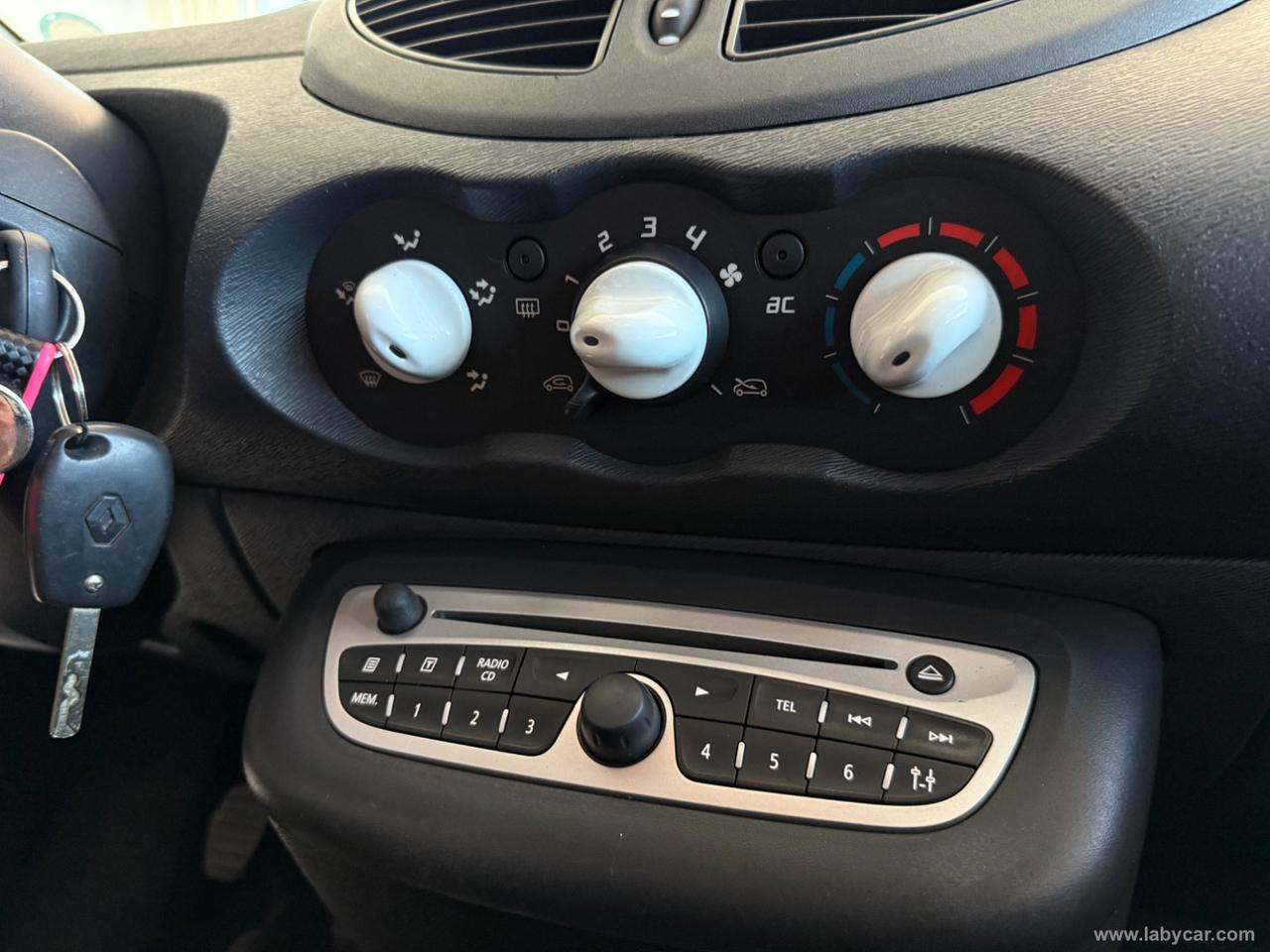 RENAULT Twingo 1.2 LEV Live