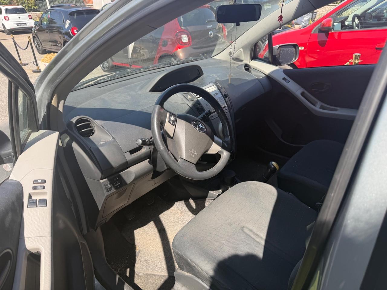 Toyota Yaris 1.3 5 porte Luna