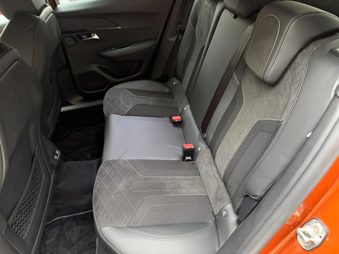 Peugeot 2008 PureTech 130 S&S Active Pack GT