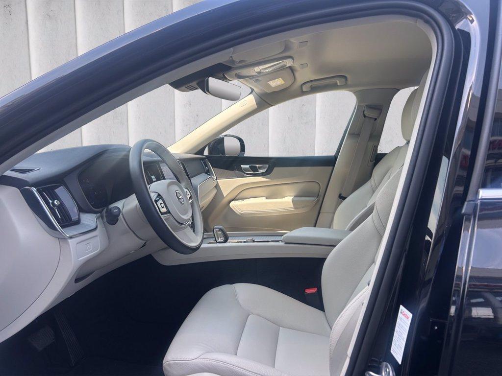 VOLVO XC60 2.0 b4 Core awd auto del 2023