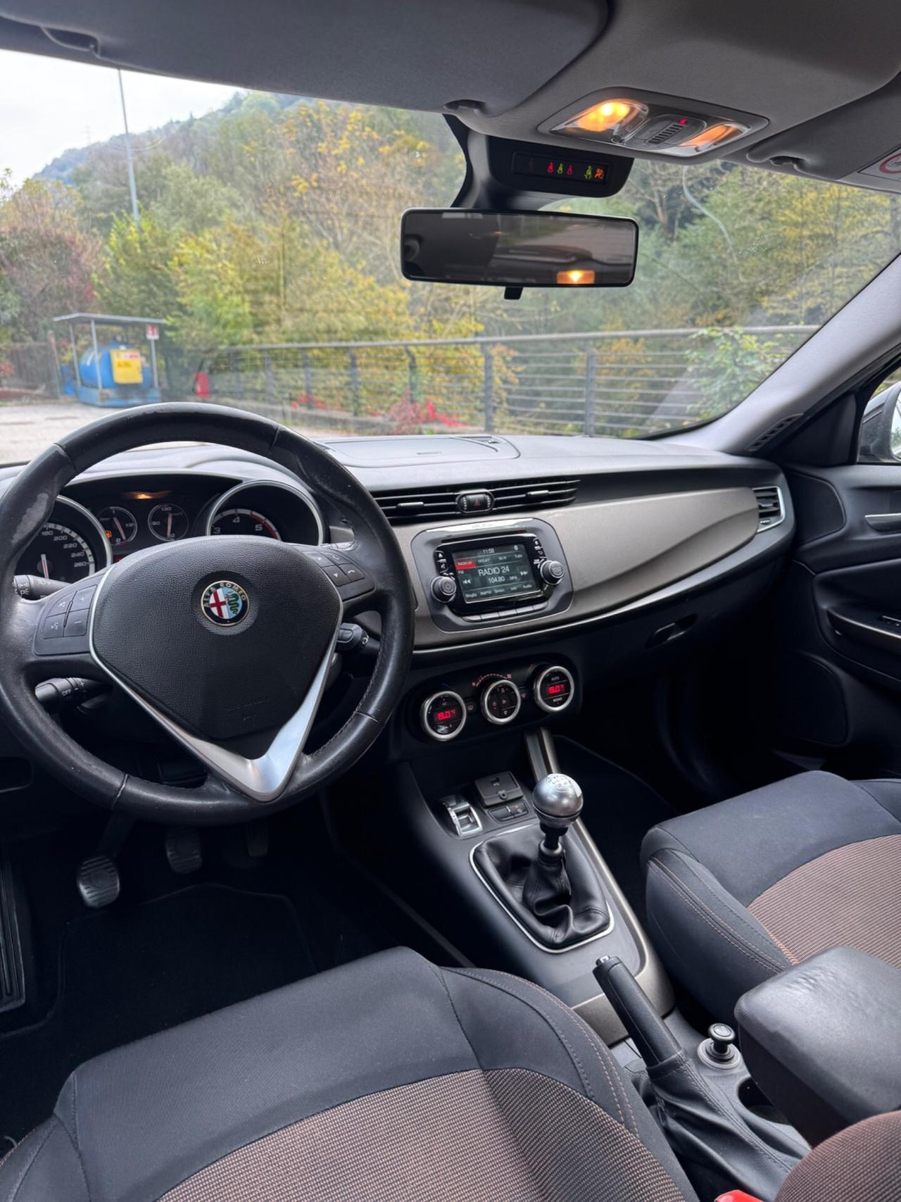 Alfa Romeo Giulietta 1.6 JTDm-2 105 CV Exclusive