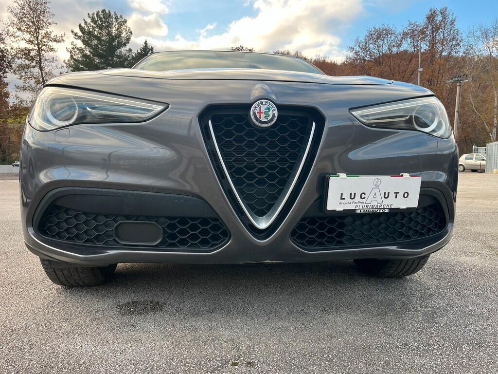 Alfa Romeo Stelvio 2.2 Turbodiesel 210 CV AT8 Q4 Business IVA DETRAIBILE