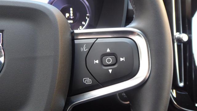VOLVO XC40 T4 Recharge Plug-in Hybrid automatico Inscription