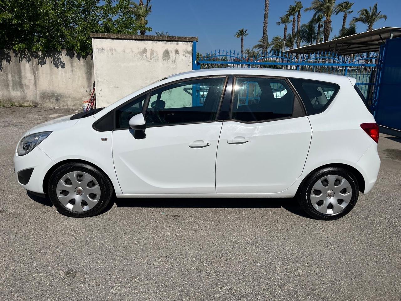 Opel meriva-1.4 benz/100 cv-Full-2011