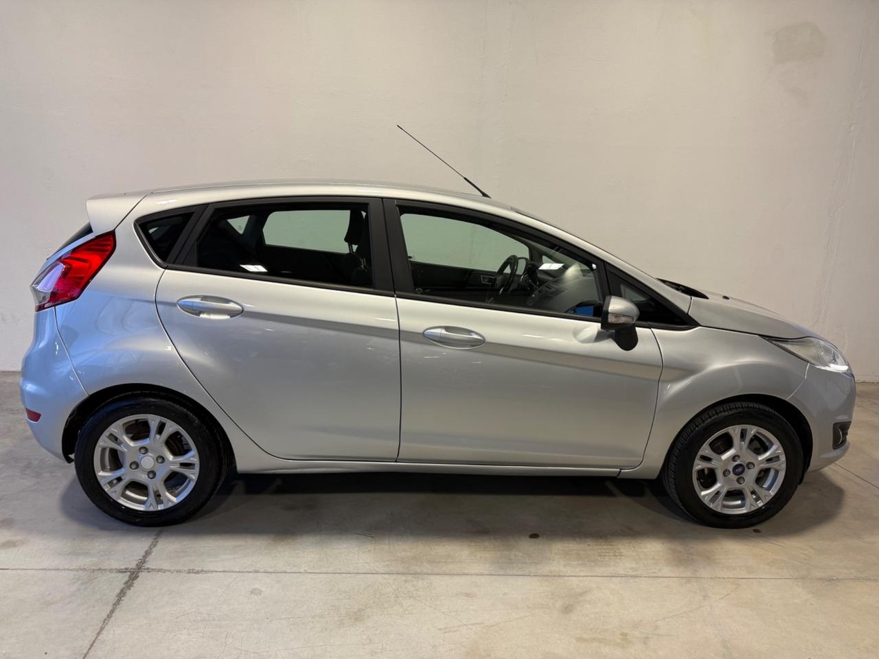 Ford Fiesta 1.5 TDCi 75CV 5 porte Titanium