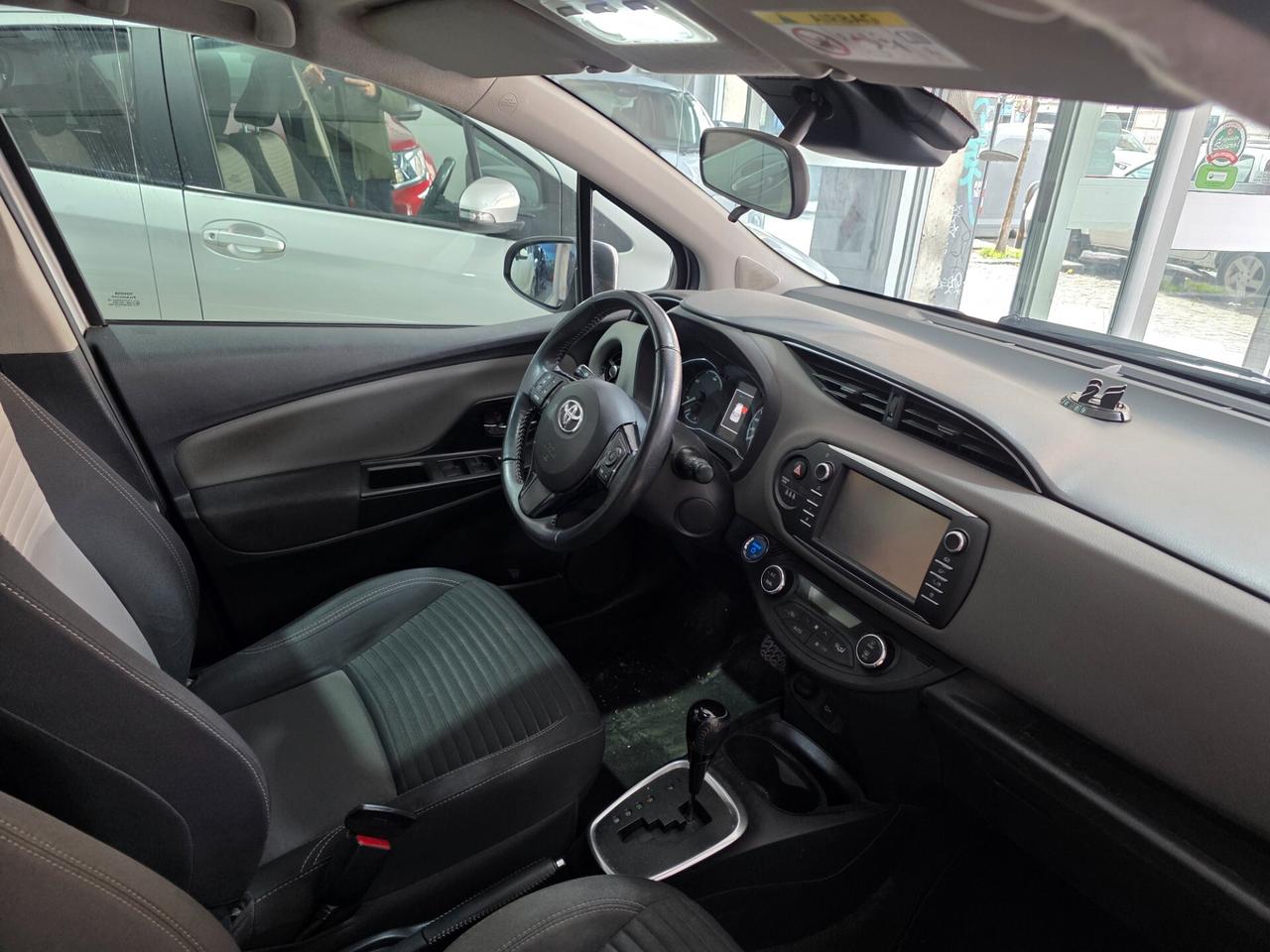 Toyota Yaris 1.5 Hybrid 73cv 1 PROPRIETARIO 2017