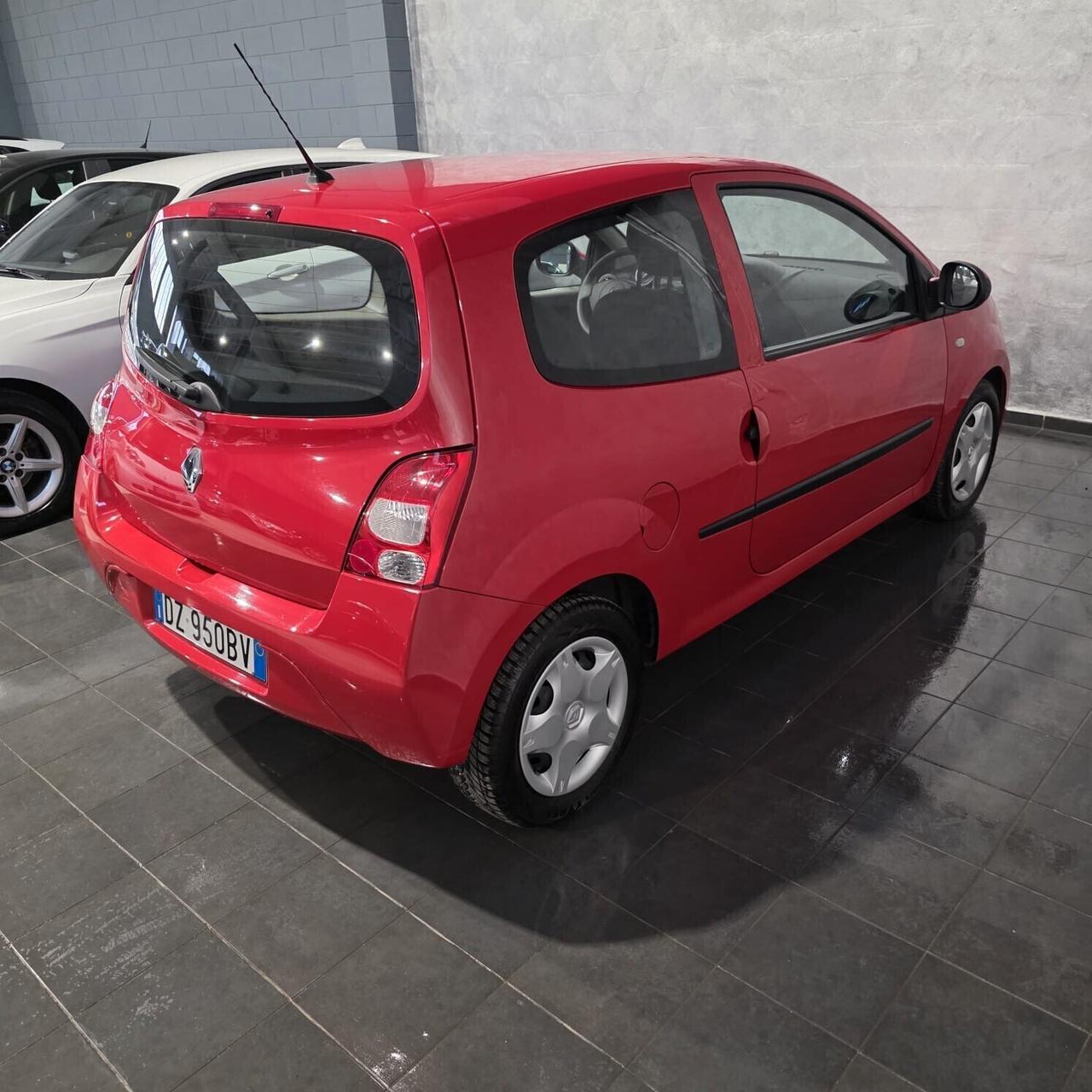 Renault Twingo 1.2 benzina PARI AL NUOVO+NEOPATENTATI+SUBWOOFER DI SERIE