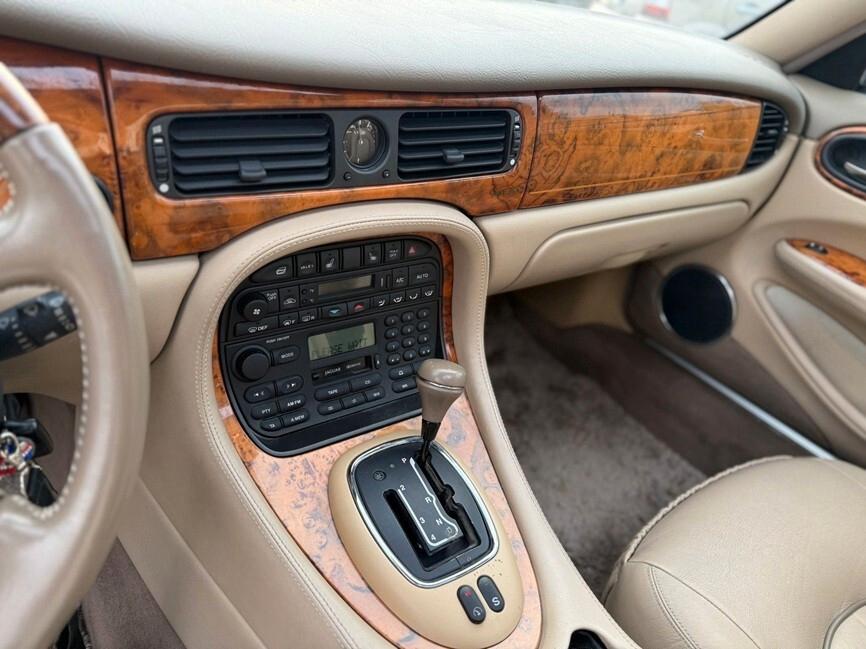 Jaguar XJ Daimler 4.0 cat Super Charged