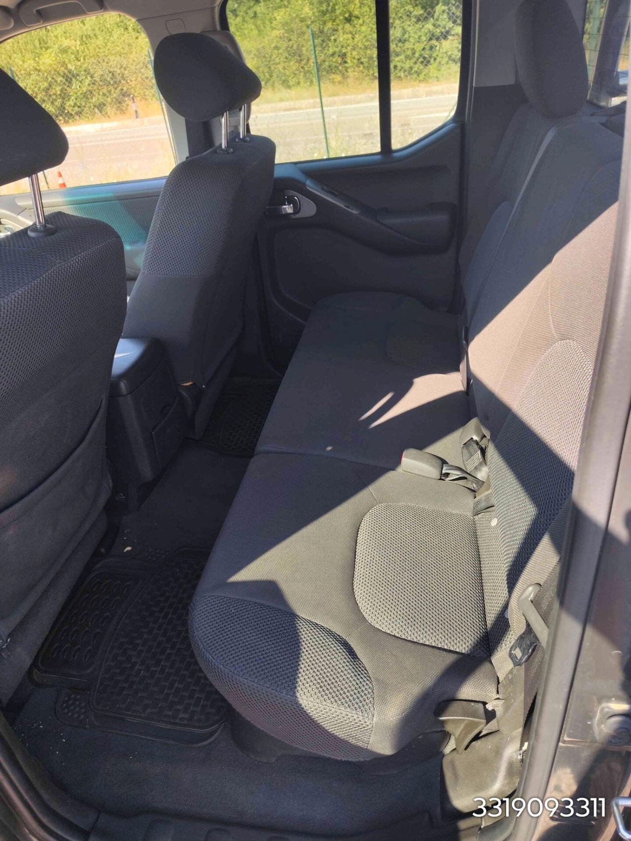 Nissan Navara 2.5 dCi 4 porte Double Cab Sport