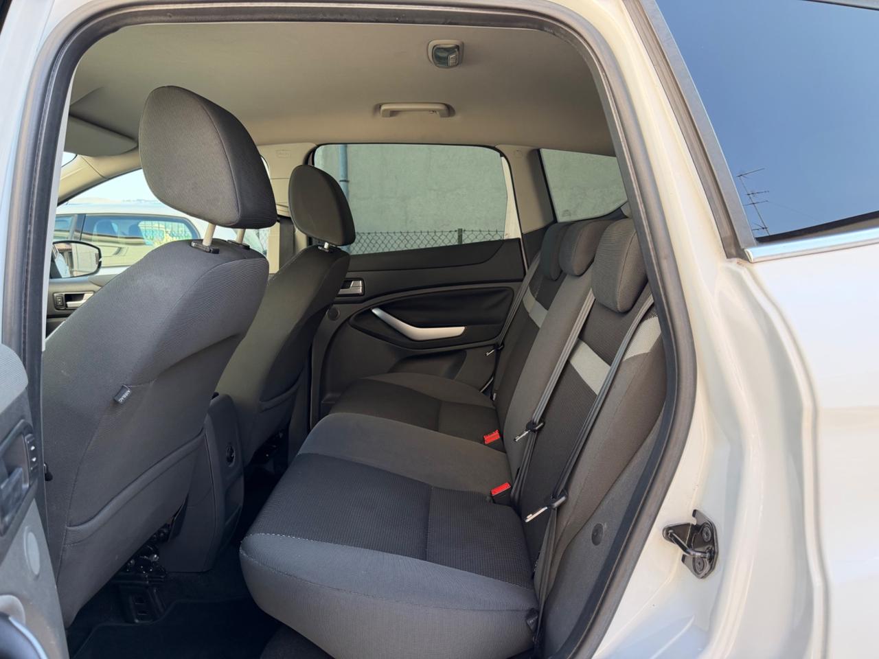 Ford Kuga 2.0 TDCi 140 CV