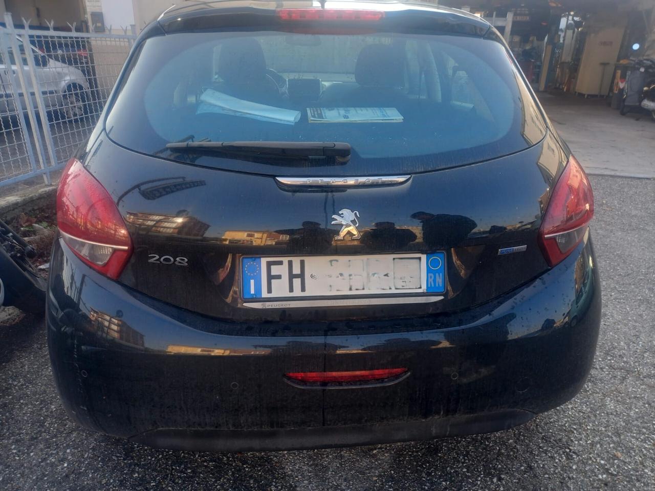 Peugeot 208 , 5p. GPL CON PROBLEMI AL MOTORE