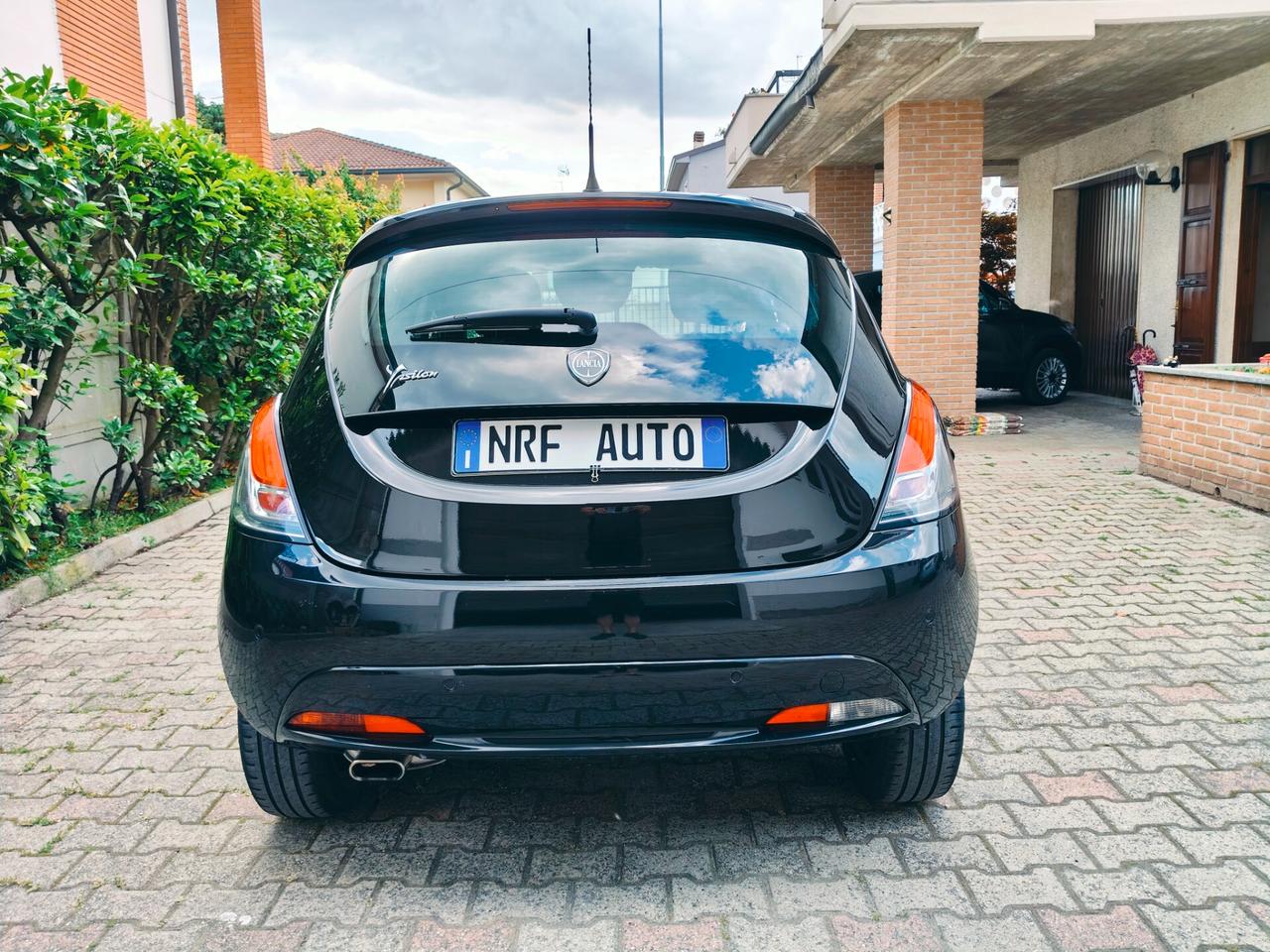 Lancia Ypsilon 1.2 69 CV 5 porte S&S Platinum