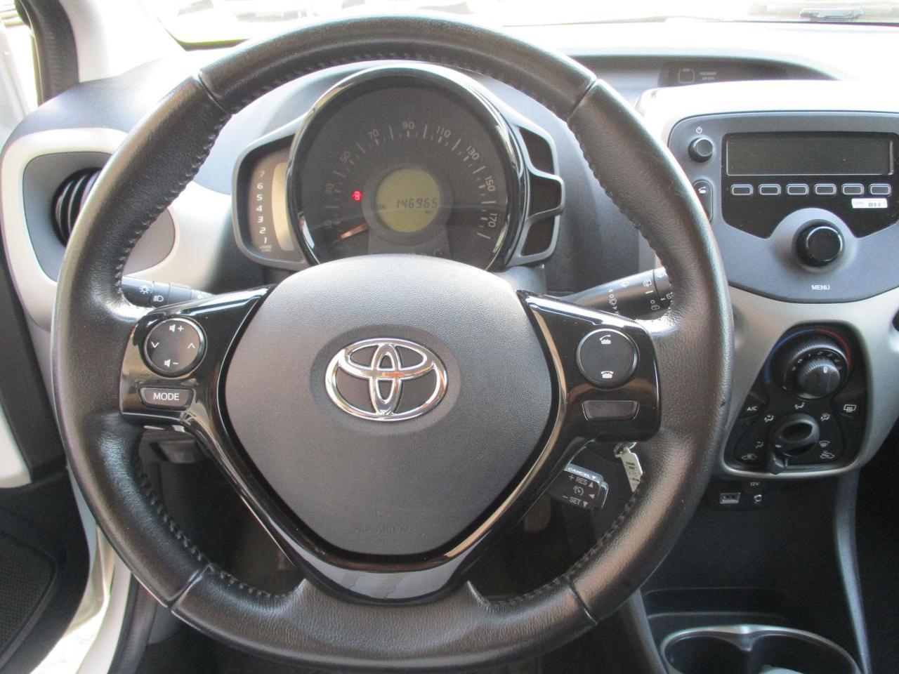 TOYOTA Aygo 1.0 x-cool