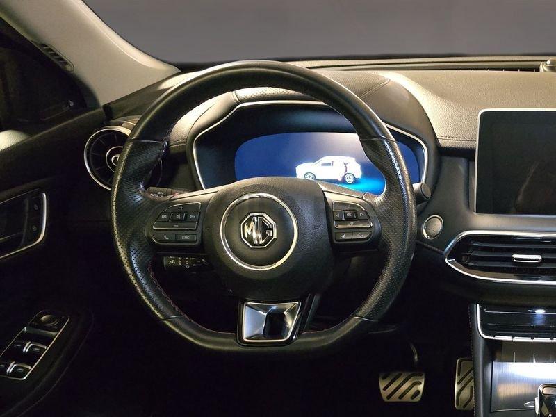 MG EHS Plug-in Hybrid Exclusive