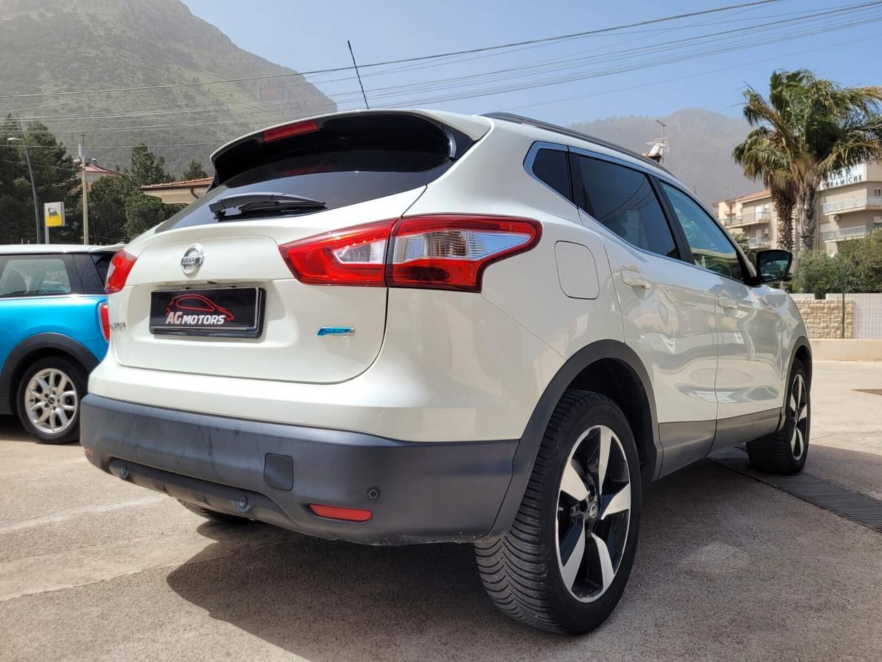 Nissan Qashqai 1.5 dCi N-Connecta