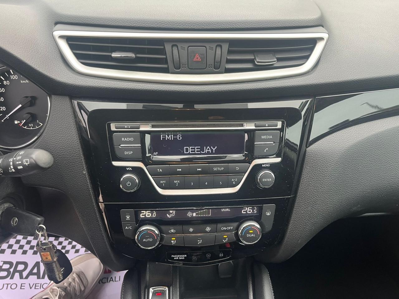 Nissan Qashqai 1.6 dCi Tekna Unipro 2015