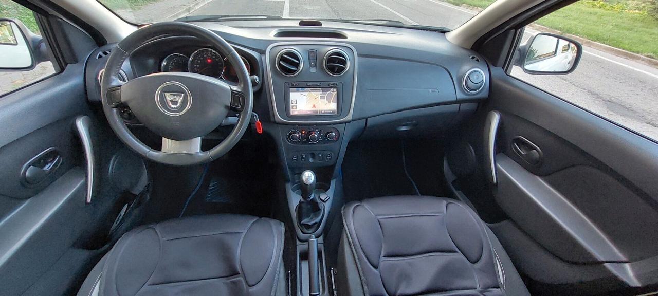 DACIA SANDERO STEPWAY 1,5 DIESEL 90 CV NAVIGATORE CRUISE IMPECCABILE FULL FULL TELEFONO