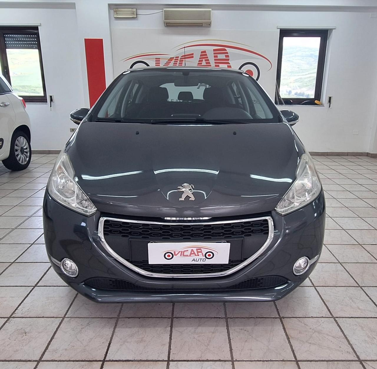 Peugeot 208 1.4 HDi 68 CV 5 porte Allure