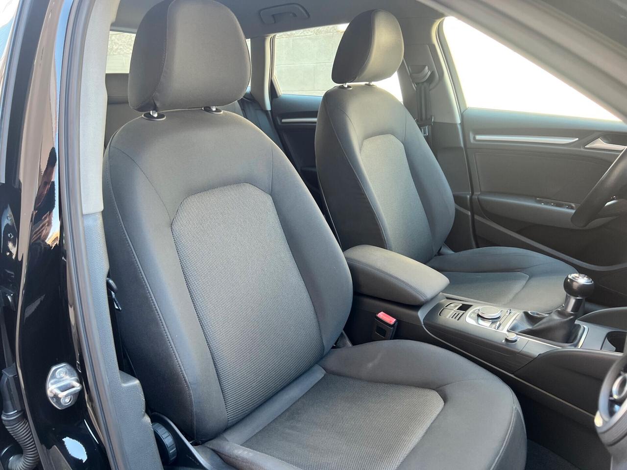 Audi A3 SPB Sportback 2.0 tdi 150CV Business NAVI/LED/17;