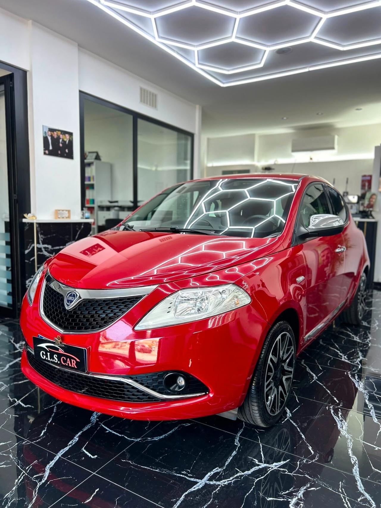 Lancia Ypsilon 1.2 benzina GPL 69 CV 5 Ecochic Gold