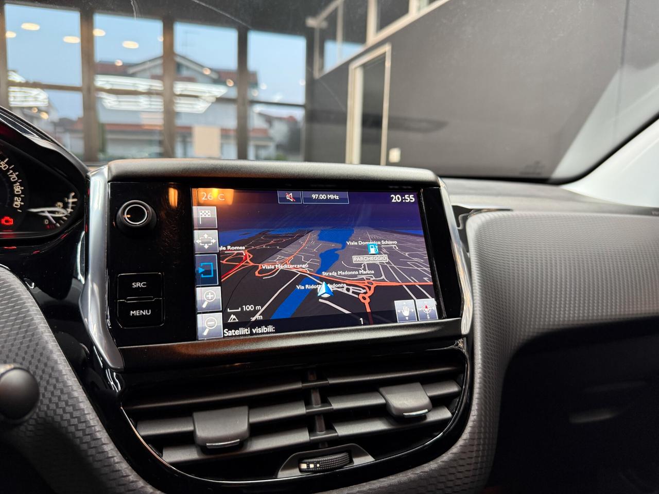 Peugeot 208 1.2 82CV puretech Allure OK NEOPATENTATI