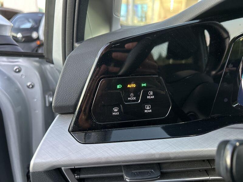 Volkswagen Golf VIII 2020 1.0 tsi evo Life 110cv