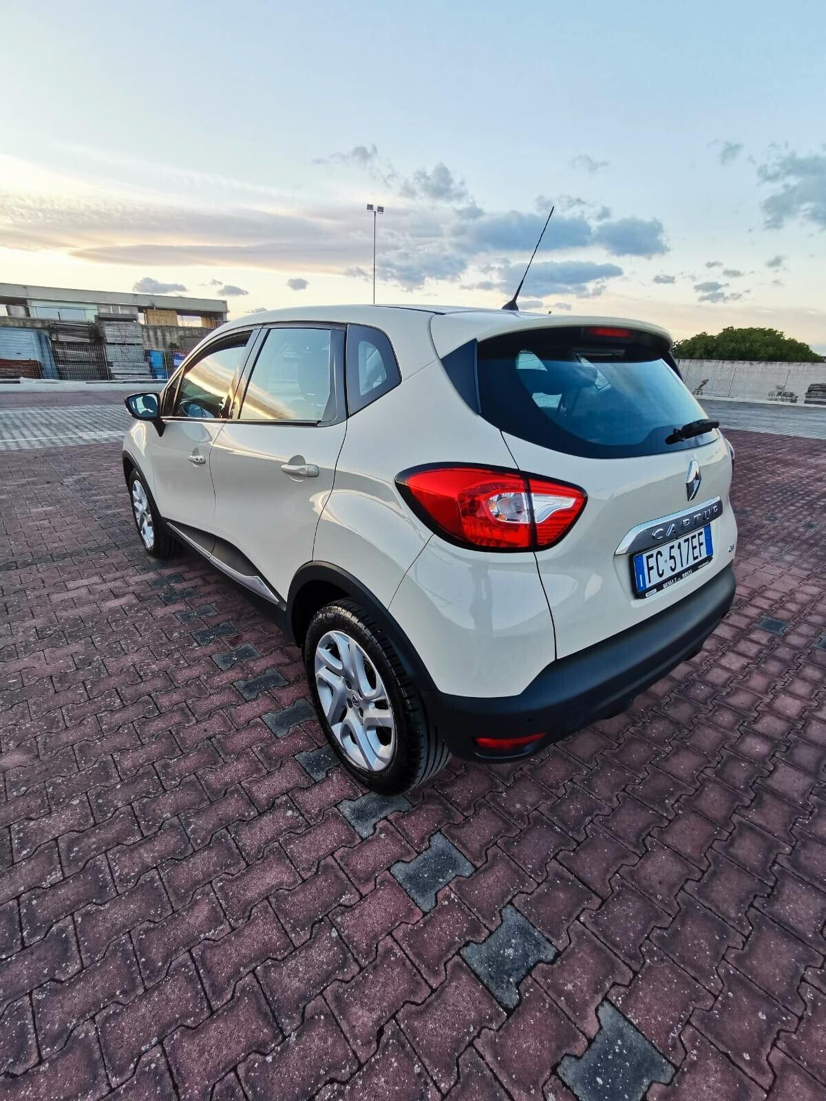 Renault Captur dCi 8V 90 CV EDC Energy - 12/2015