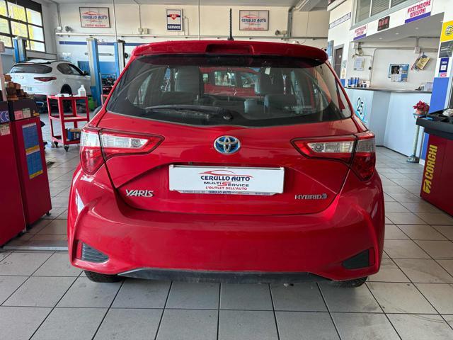 TOYOTA Yaris 1.5 Hybrid 5 porte Trend "Red Edition"
