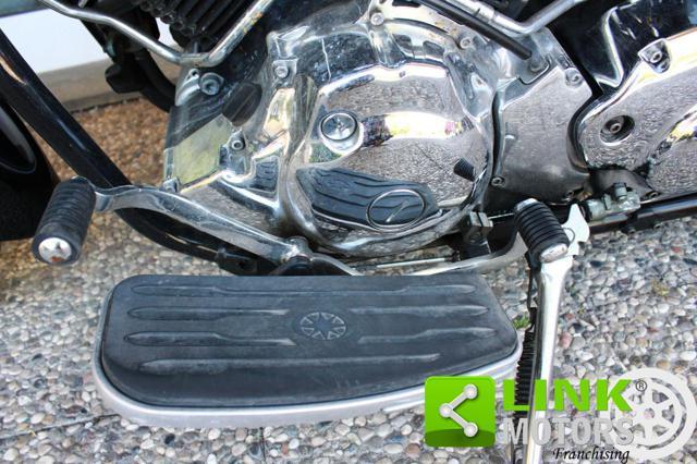 YAMAHA XVS 1100 v-star classic