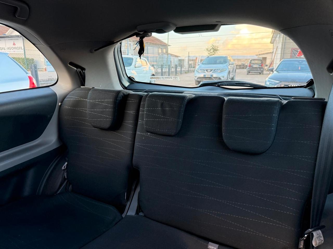 Toyota Yaris 1.4 D-4D 3 porte Sol