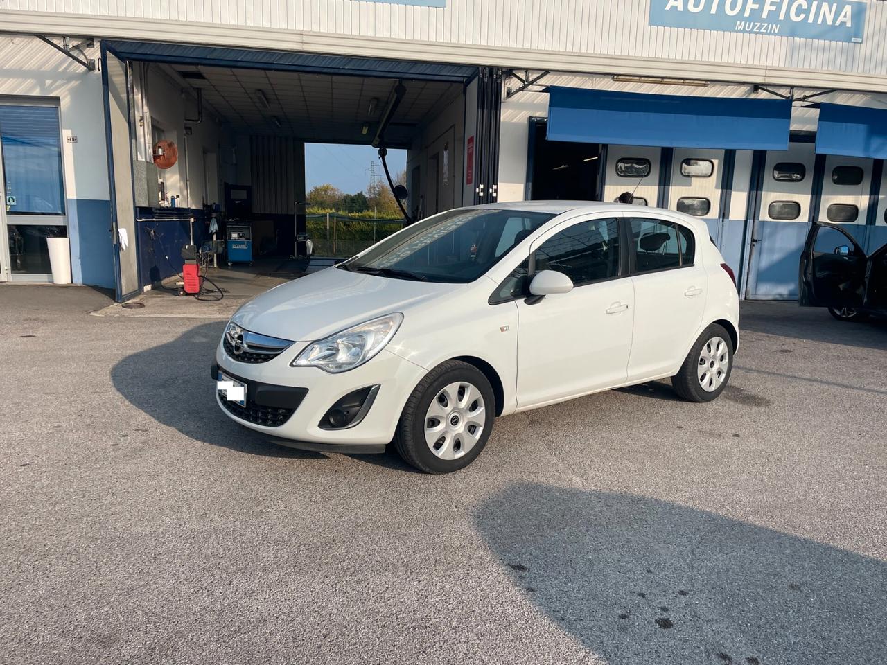 Opel Corsa 1.2 85CV 5 porte GPL