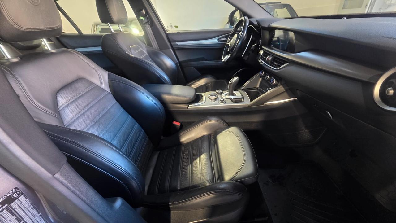 Alfa Romeo Stelvio 2.2 Turbodiesel 210 CV AT8 Q4 Veloce Tì