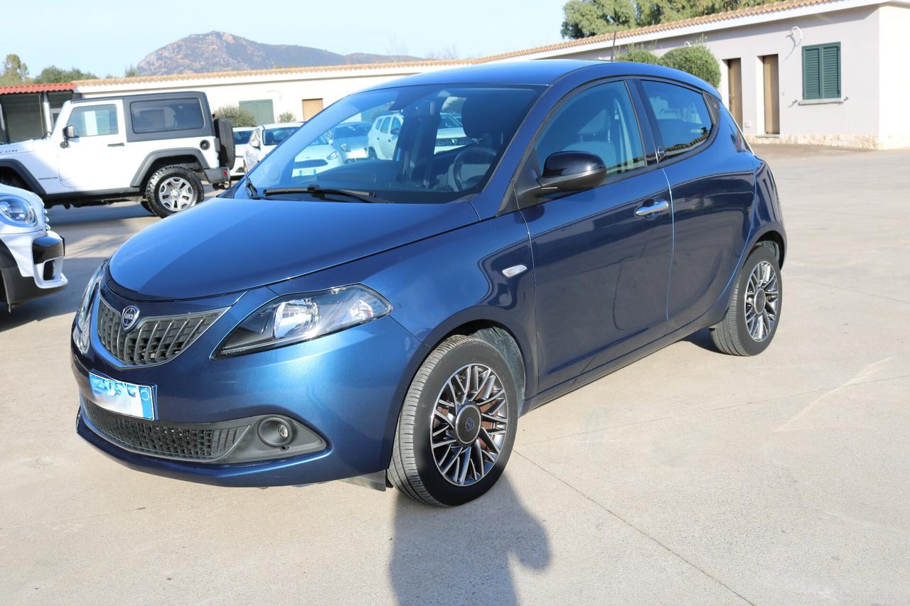 Lancia Ypsilon 1.0 FireFly 5 porte S&S Hybrid Ecochic Gold