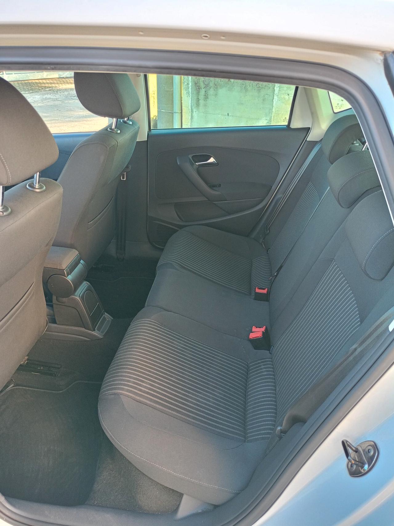VW POLO GPL UNICO PROPRIETARIO