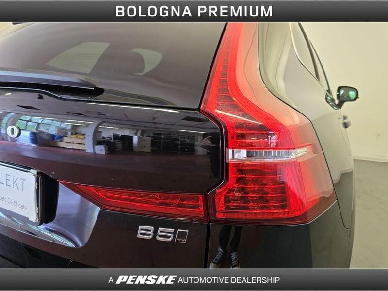 Volvo XC60 B5 (d) AWD automatico Core