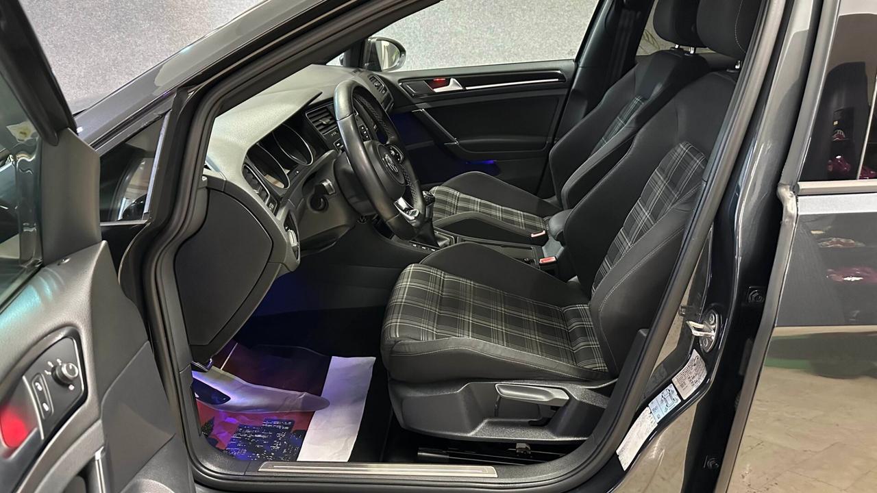 Volkswagen Golf GTD 2.0 TDI 5p. BlueMotion Technology