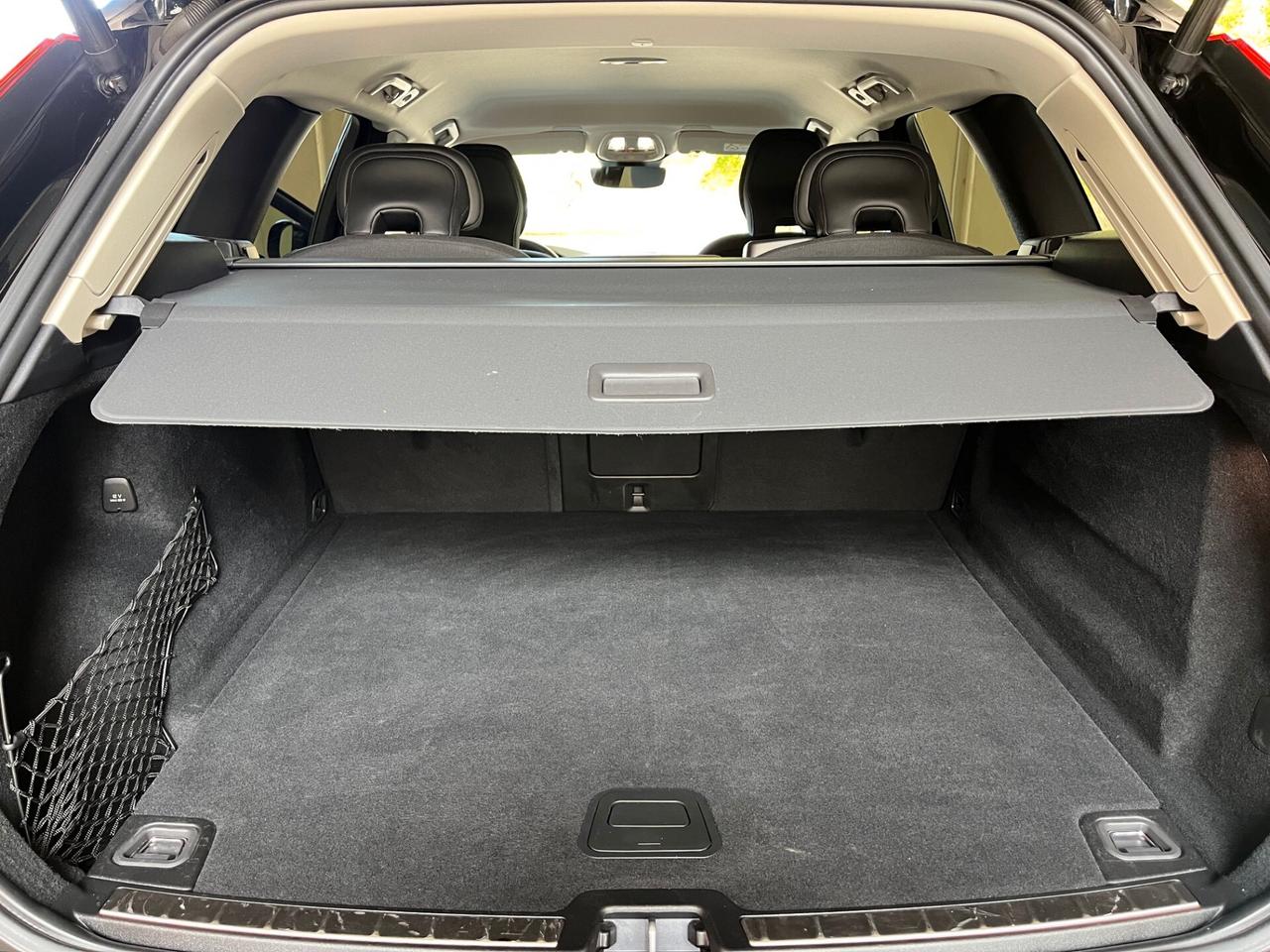 Volvo XC 60 XC60 B4 (d) AWD Geartronic Momentum Pro