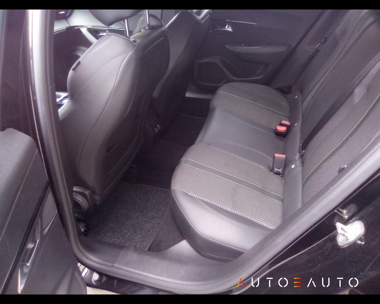 PEUGEOT 2008 II 2020 - 2008 1.2 puretech Active s&s 130cv