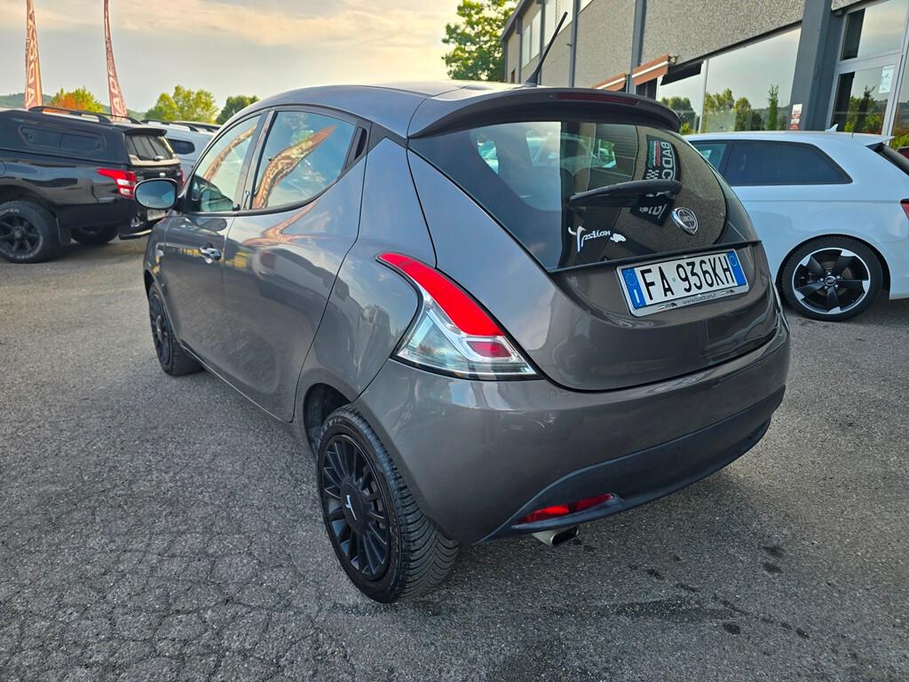 Lancia Ypsilon 1.2 69 CV GPL Ecochic Elefantino
