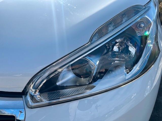 Peugeot 208 BlueHDi 75 5 porte Allure