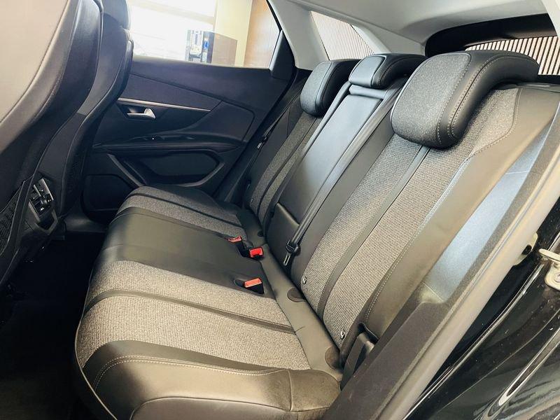 Peugeot 3008 BlueHDI 130 EAT8 S&S Allure